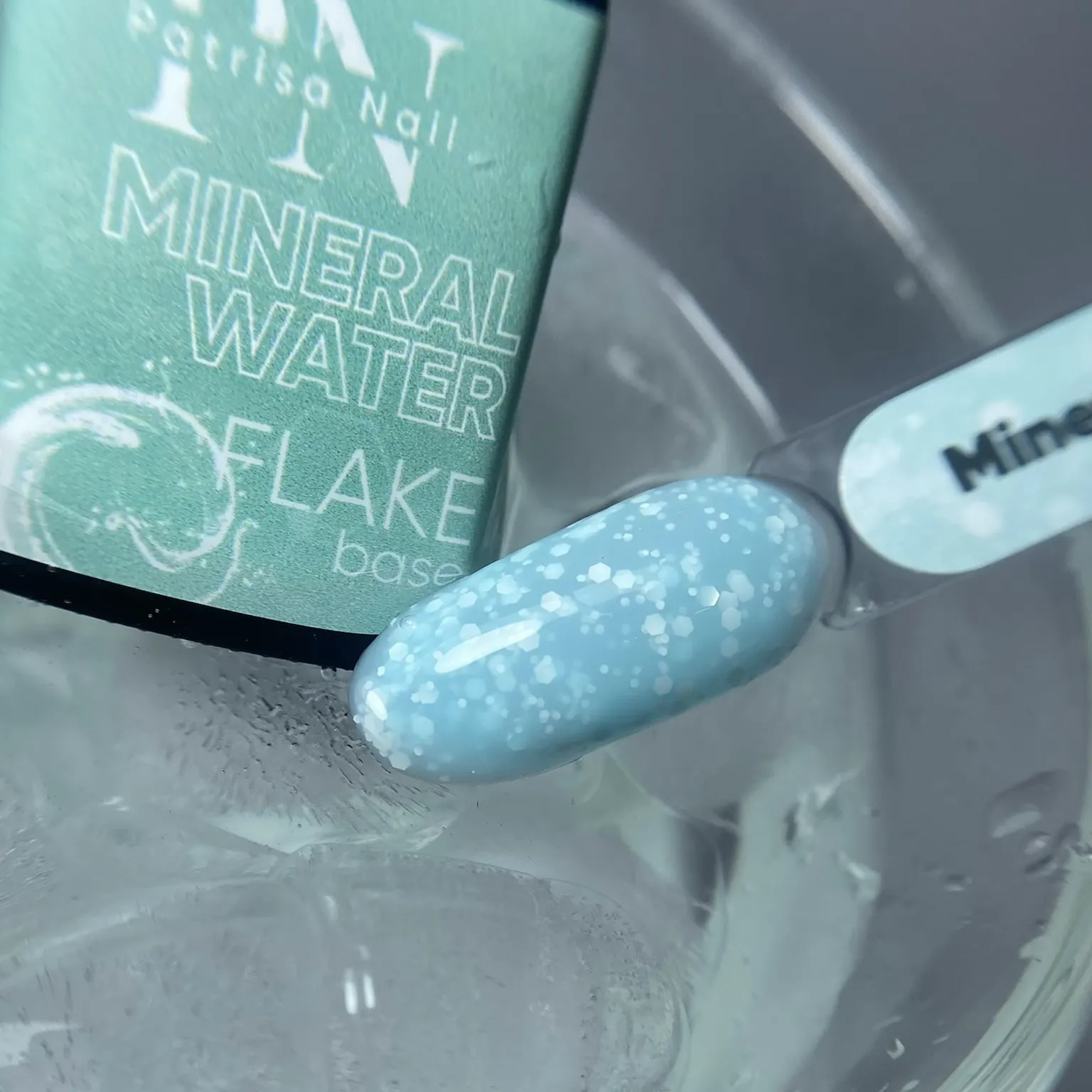 FLAKE base Mineral Water, 12 ml